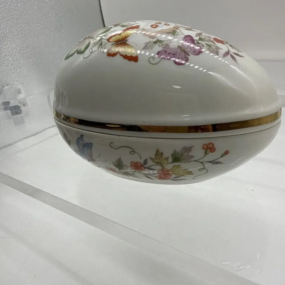AVON 1974 Porcelain Butterfly Fantasy Egg Trinket Box 22k Gold Trim Vintage